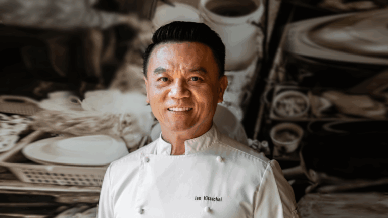 เชฟเอียน กิตติชัย เปิดตัวเมนู À La Carte ใหม่ เผยสเน่ห์อาหารไทยหารับประทานยาก  ณ ร้านอาหารคำหอม ด้วยสูตรต้นตำรับและวัตถุดิบท้องถิ่น จากสี่ภูมิภาคของไทย