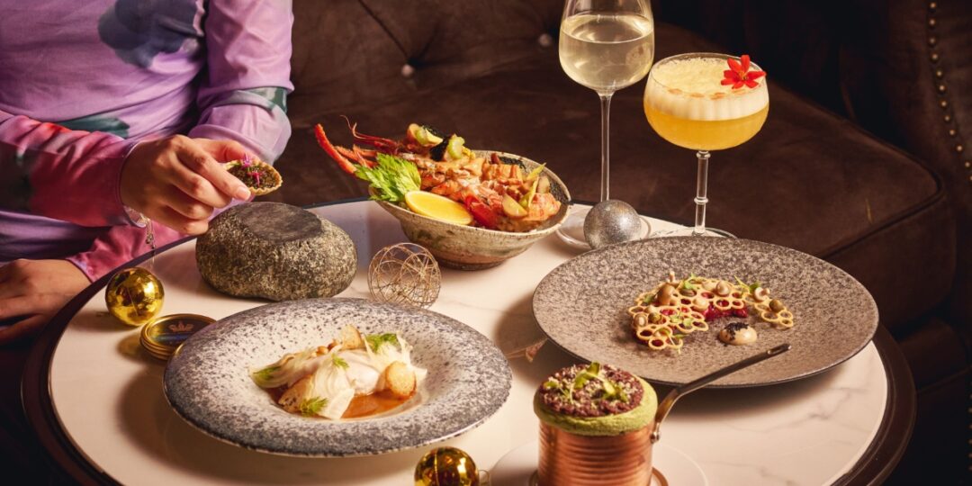 เฉลิมฉลองเทศกาลแห่งความสุขต้อนรับคริสต์มาสและปีใหม่ ที่ โรงแรม ดิ แอทธินี โฮเทล แบงค็อก, อะ ลักซ์ชูรี คอลเล็คชั่น โฮเทล