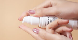 หยุดทำร้ายผมโดยไม่รู้ตัว! กู้ผมเสียสู่ผมสวย “กิฟฟารีน” แจกทริคฟื้นฟูผมเสียให้กลับมานุ่มสวยอีกครั้ง