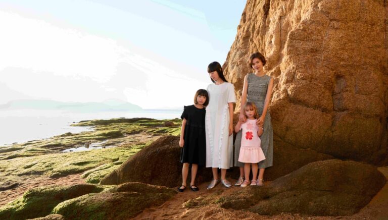 UNIQLO and Cecilie Bahnsen ชวนสัมผัสคอลเลคชันจากความร่วมมือครั้งแรก   ถ่ายทอด LifeWear ที่ผสานความโรแมนติกไว้อย่างลงตัว พร้อมวางจำหน่าย 29 พฤษภาคม