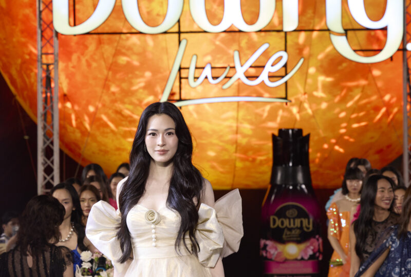 ยิ่งใหญ่ริมเจ้าพระยา! ดาวน์นี่ ยกระดับ Soft Power ไทย เปิดรันเวย์ DOWNY LUXE SUNWAY  หนุนดีไซเนอร์ไทยโชว์ศักยภาพสู่สากล